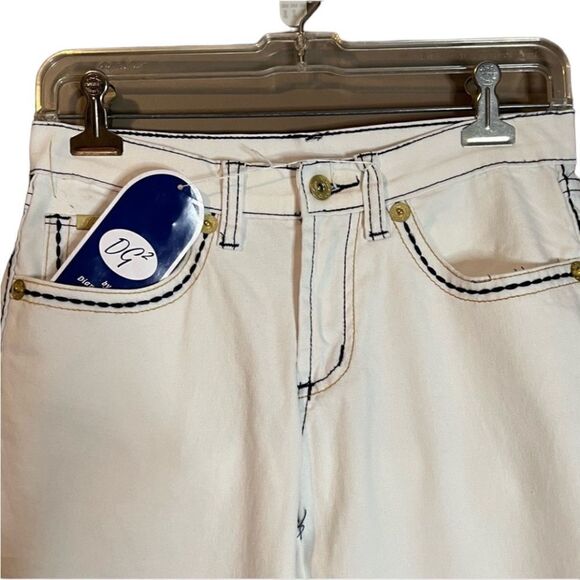 NWT! D2G white boot cut jeans. Size 4 petite - Picture 2 of 12